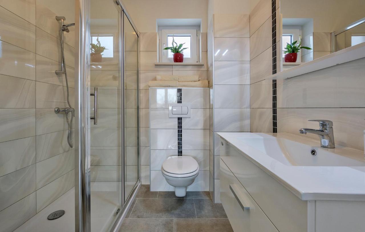 2 Bedroom Apartment Peroj Fažana Екстериор снимка